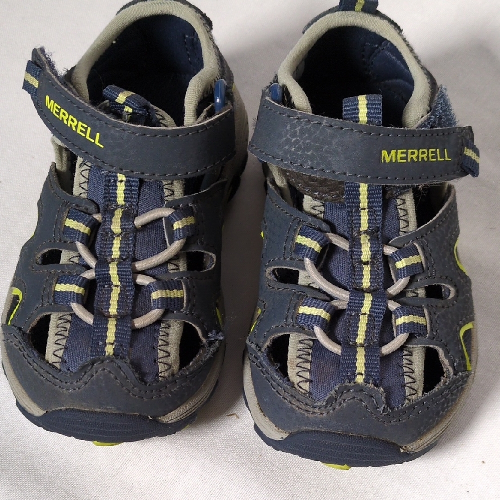 Merrell Hiking Shoes Toddler Size 5 Like New